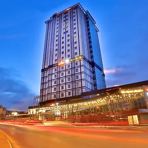Hotel Tryp By Wyndham Basin Ekspres *****