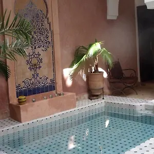 Riad Ailen ****