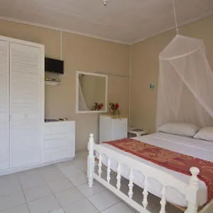 Hotel Keegans Beachside **